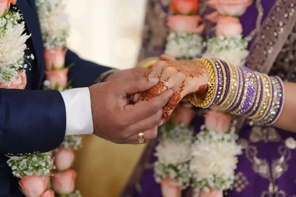 Close-up engagement ring photography