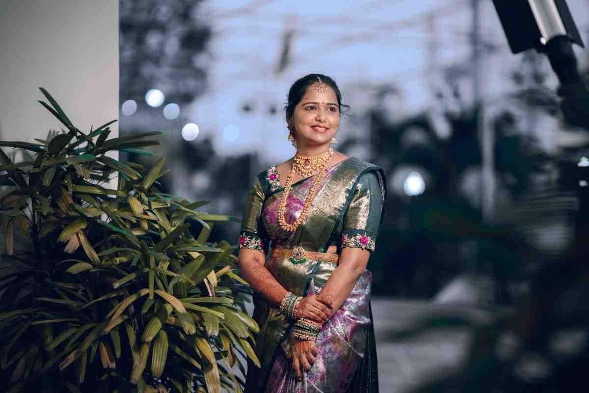 Elegant bride engagement photography